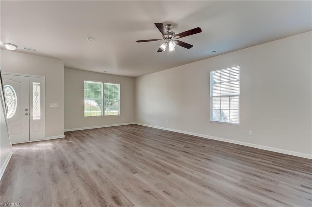 1048 Megan Cross Lane Property Photo 6