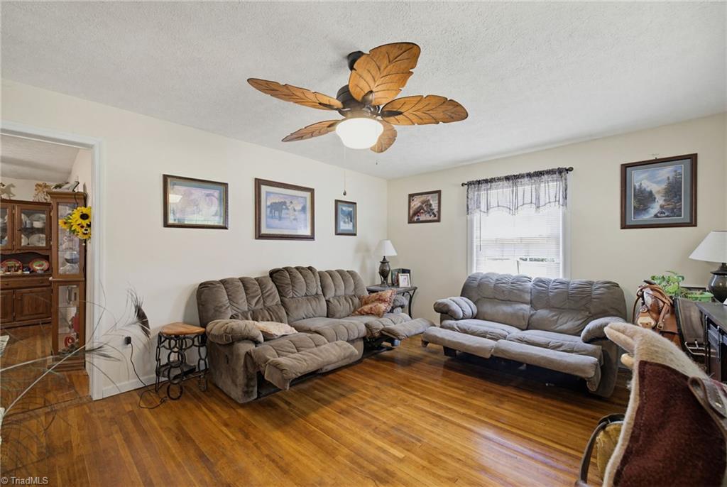 122 Buck Road Property Photo 5