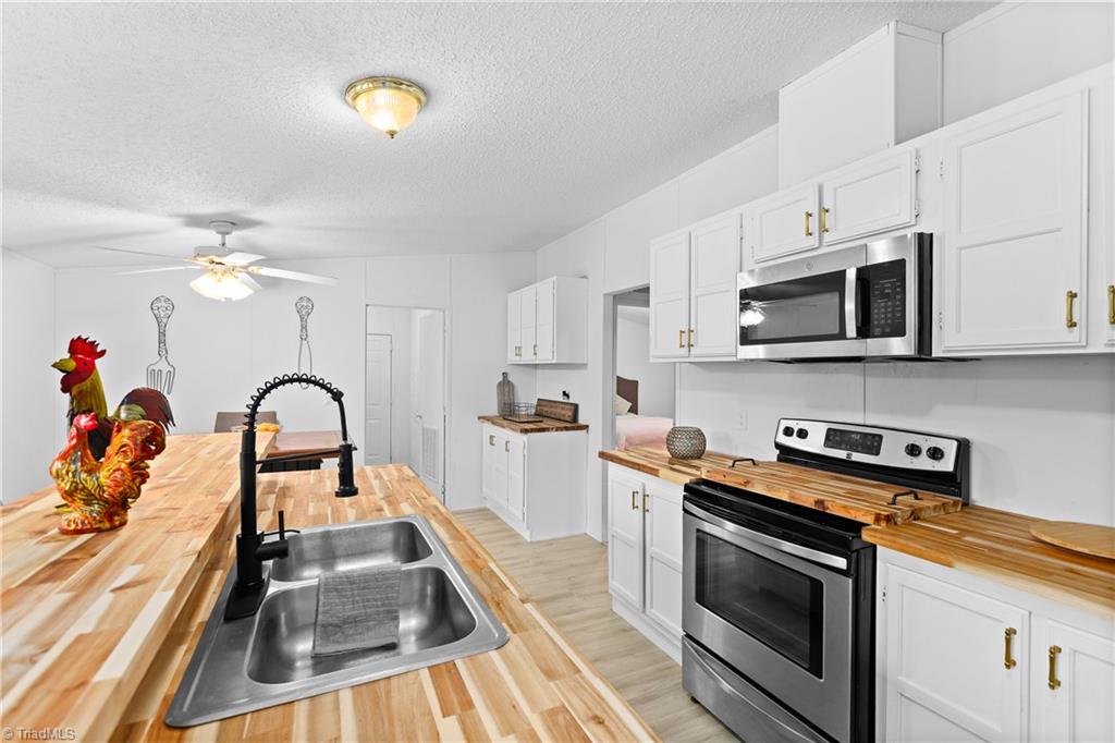 1100 Sandy Lane Property Photo 11
