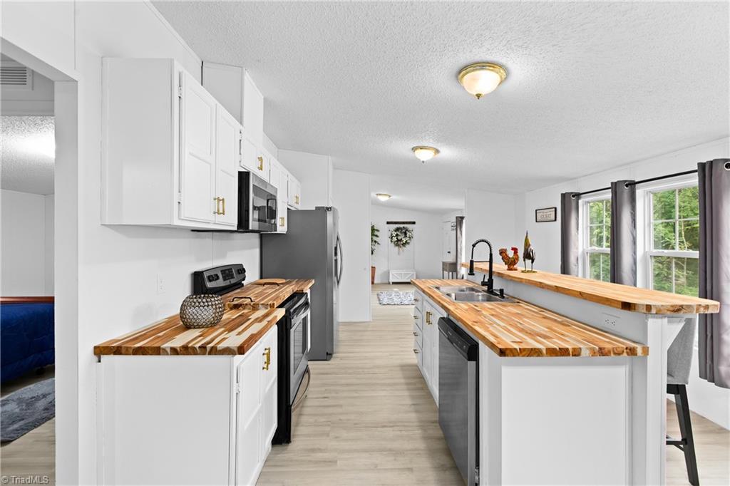 1100 Sandy Lane Property Photo 13
