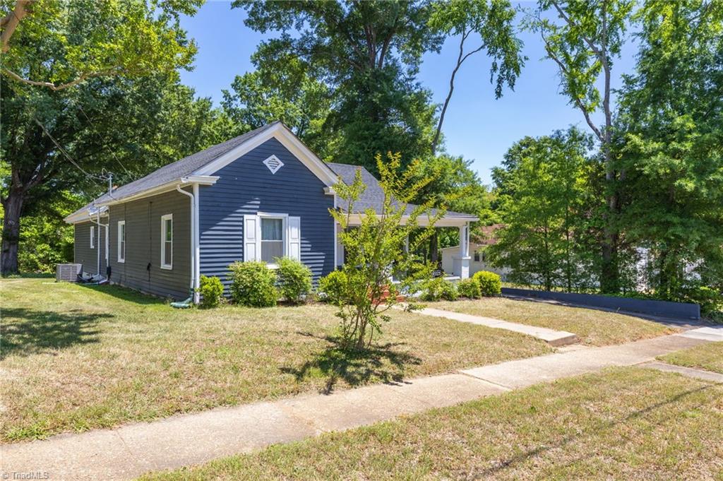 422 Patrick Street Property Photo 3
