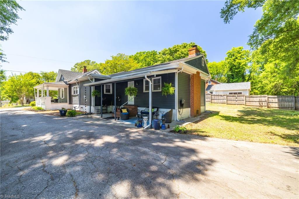 422 Patrick Street Property Photo 27