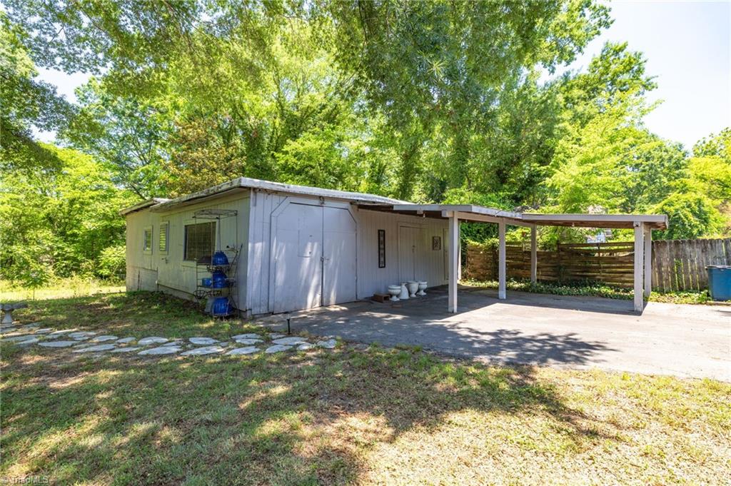 422 Patrick Street Property Photo 31