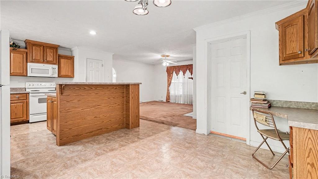 226 Greystone Drive Property Photo 7