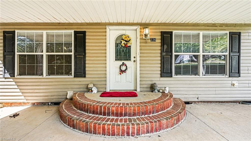 226 Greystone Drive Property Photo 29