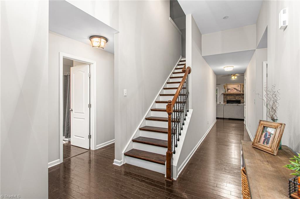 1028 Longleaf Pine Place Property Photo 4