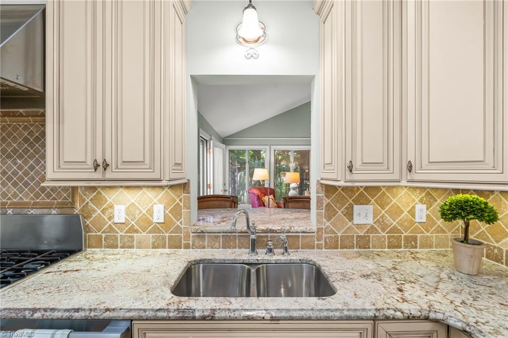 1700 Farnsworth Court Property Photo 14