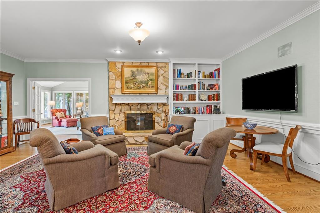 1700 Farnsworth Court Property Photo 19