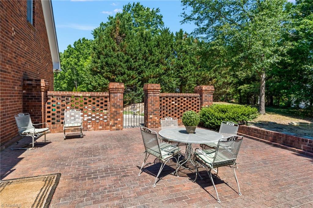1700 Farnsworth Court Property Photo 44