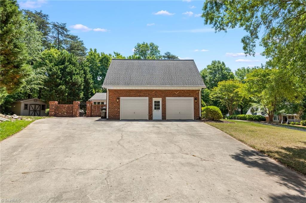 1700 Farnsworth Court Property Photo 47