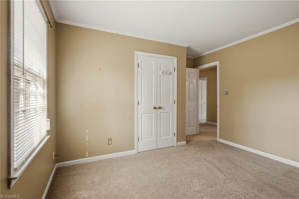 3204 Regents Park Lane Property Photo 23