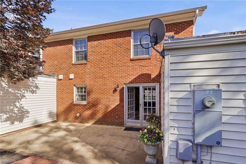 3204 Regents Park Lane Property Photo 27