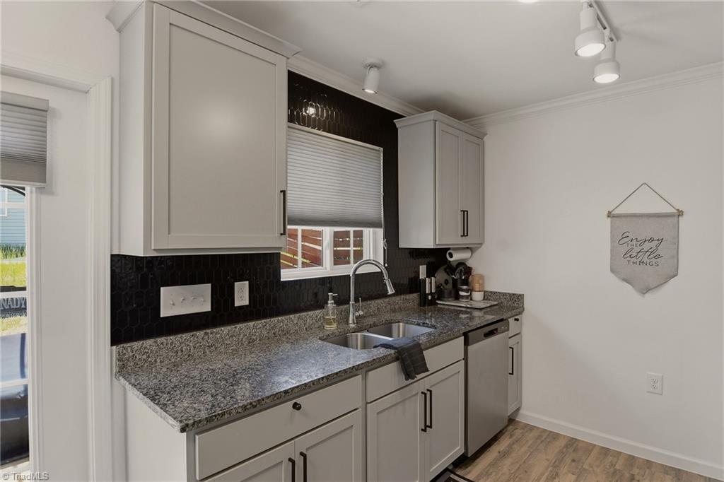 3904 Bissett Way Property Photo 12