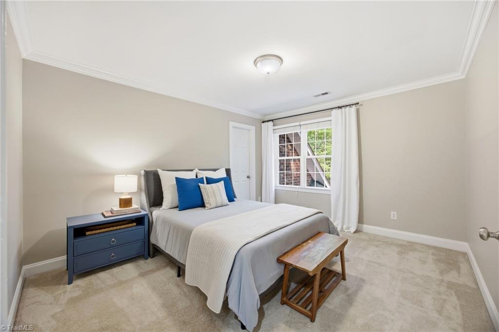 125 Wyndham Way Property Photo 33