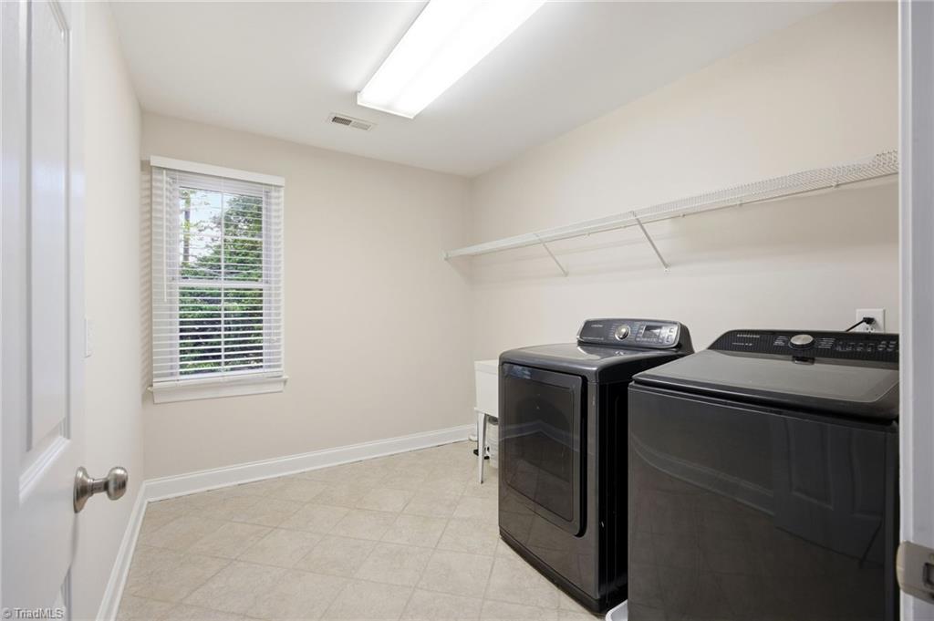 125 Wyndham Way Property Photo 37