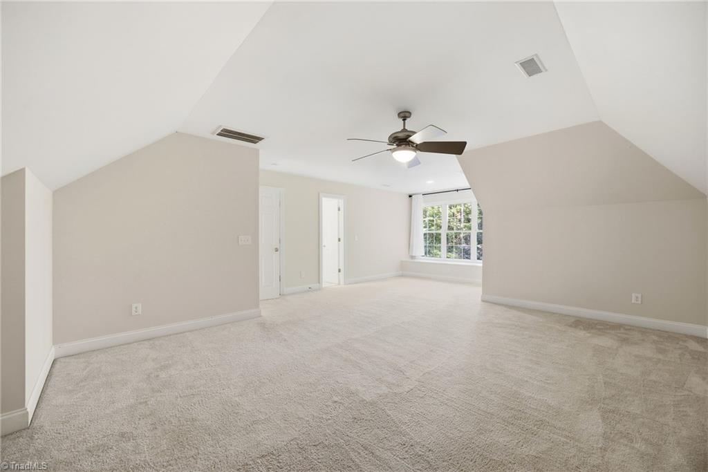 125 Wyndham Way Property Photo 38