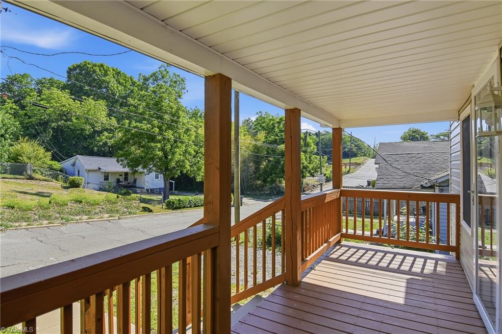 2206 Dunbar Street Property Photo 2