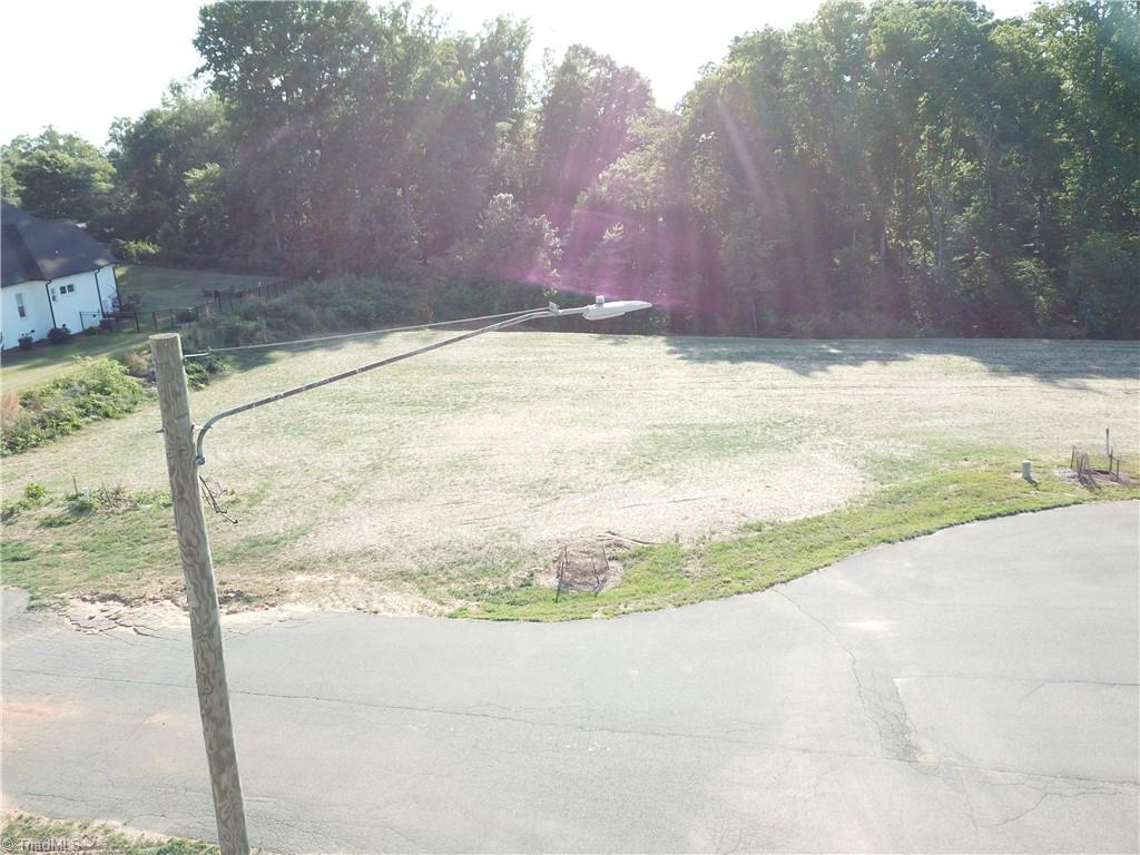 113 Sandstone Drive Property Photo 3