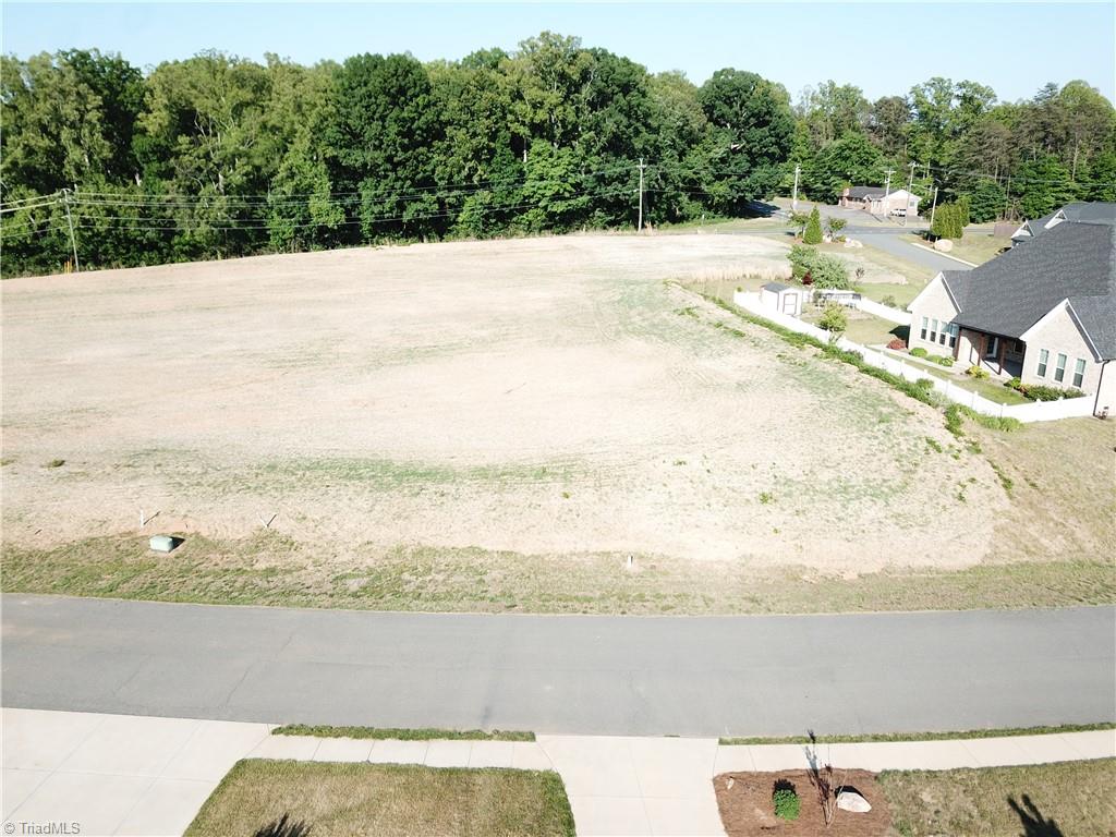 106 Sandstone Drive Property Photo 2
