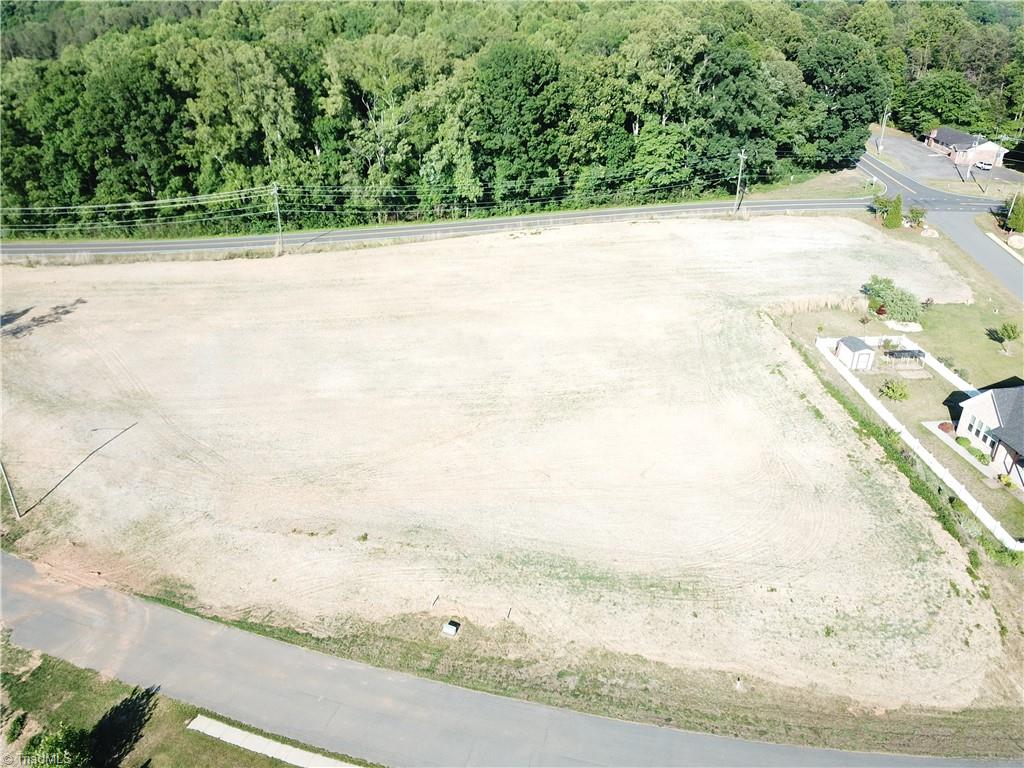106 Sandstone Drive Property Photo 3