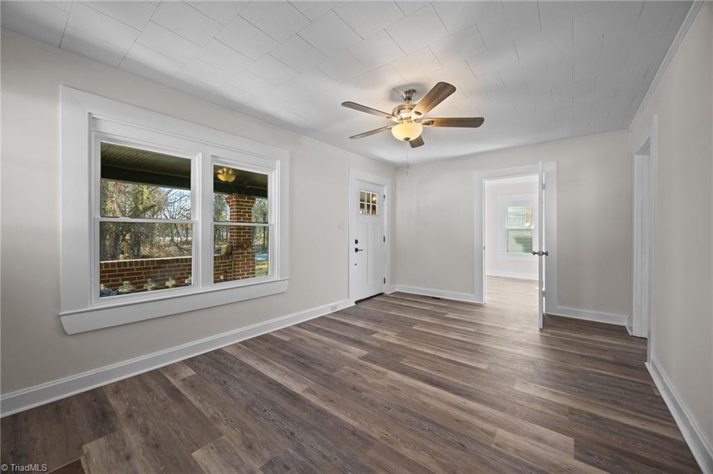 427 Wright Street Property Photo 3