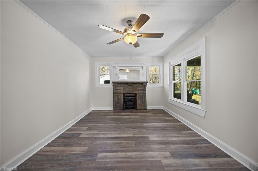 427 Wright Street Property Photo 4