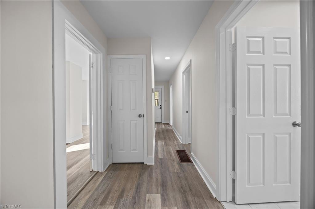 427 Wright Street Property Photo 7