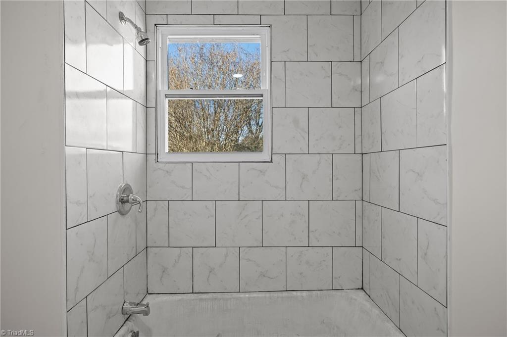 427 Wright Street Property Photo 11