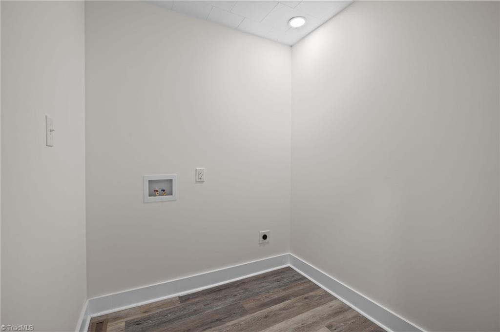 427 Wright Street Property Photo 13