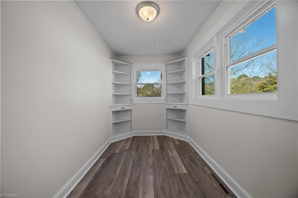 427 Wright Street Property Photo 17