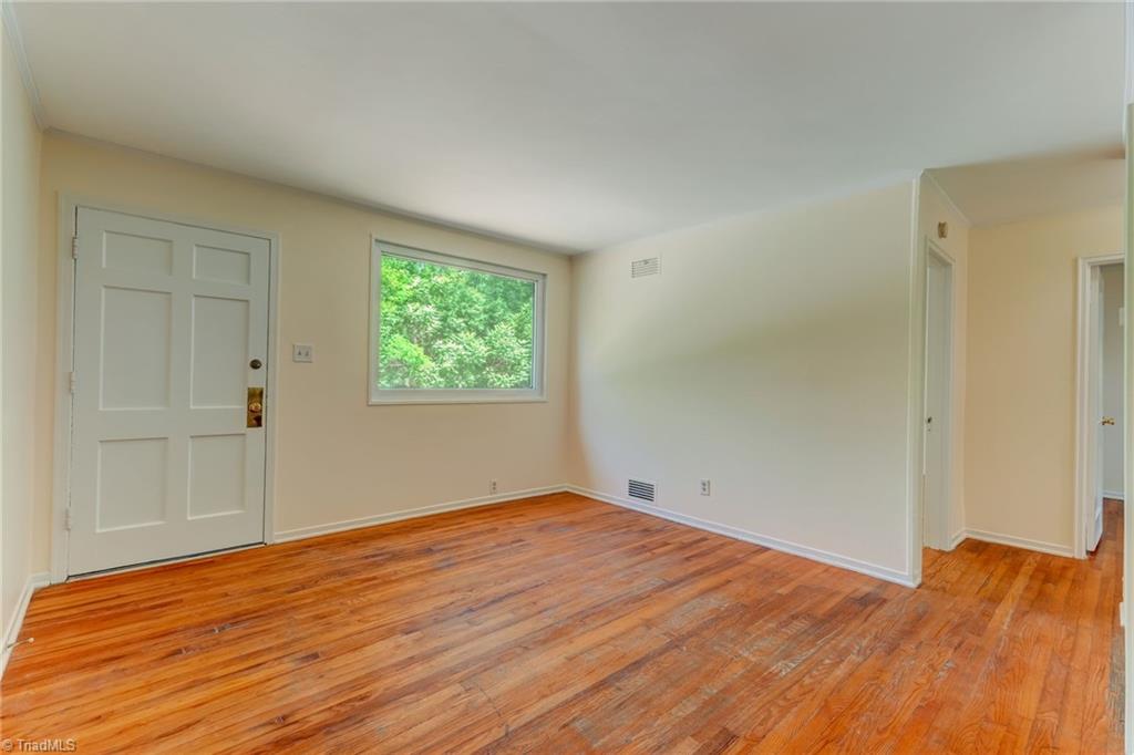610 N Tremont Drive Property Photo 5