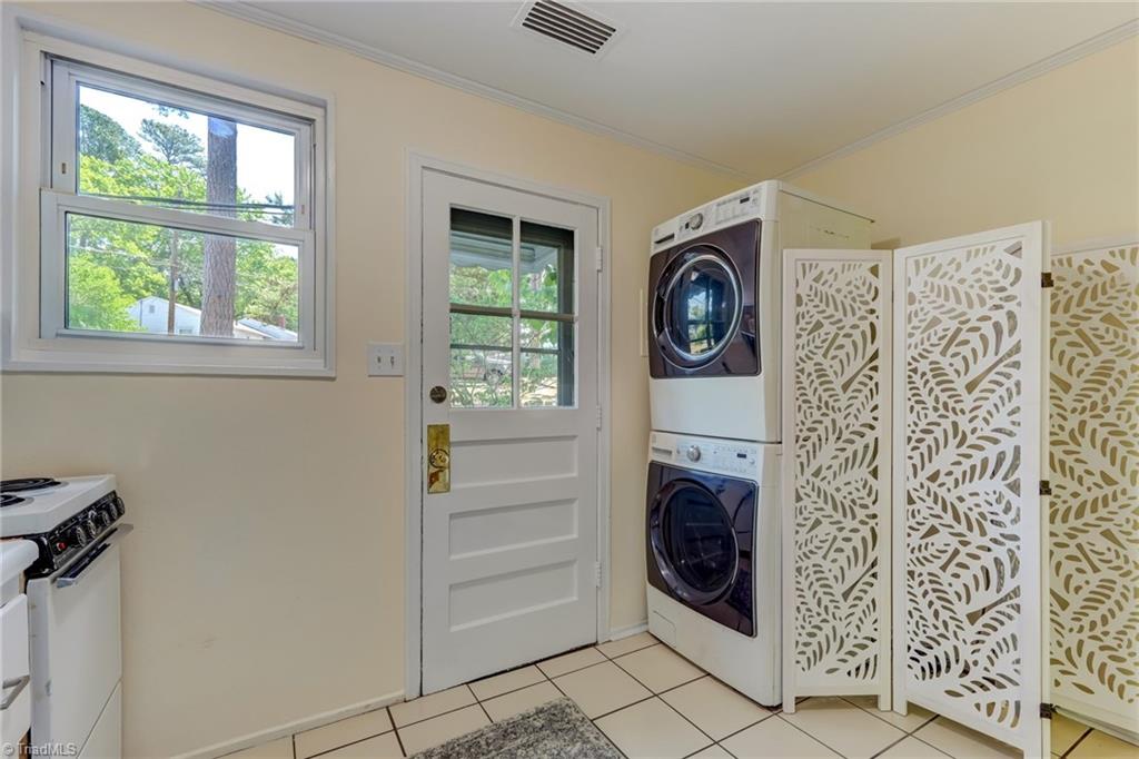 610 N Tremont Drive Property Photo 12