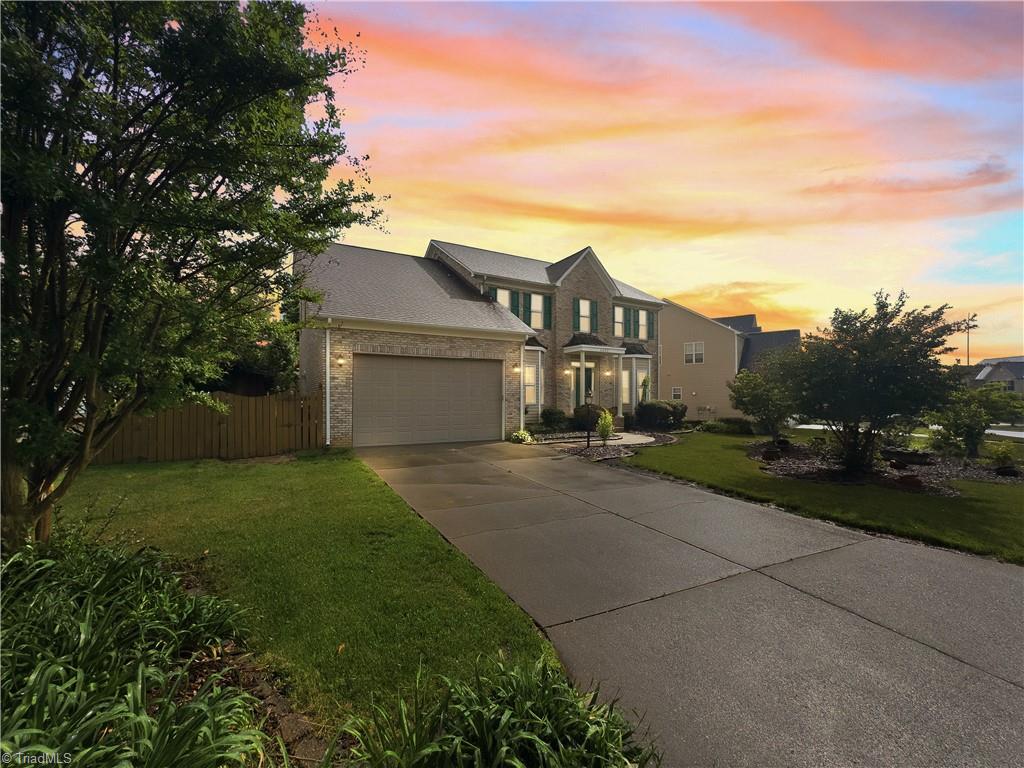 4332 Southern Oak Drive