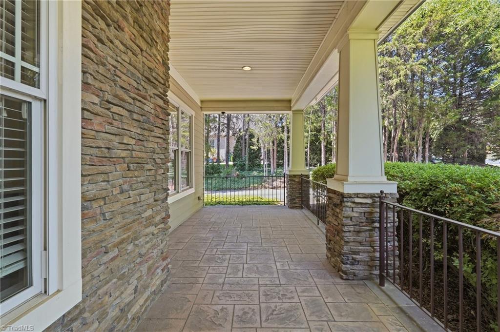 2105 Stone Ridge Place Property Photo 5