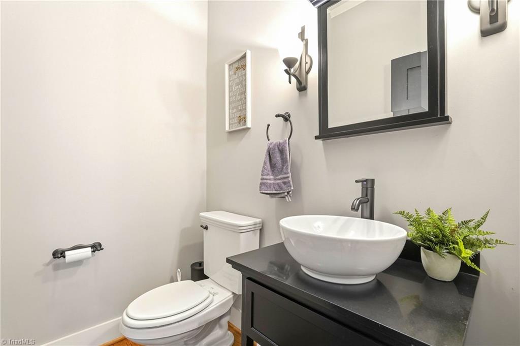 2105 Stone Ridge Place Property Photo 37