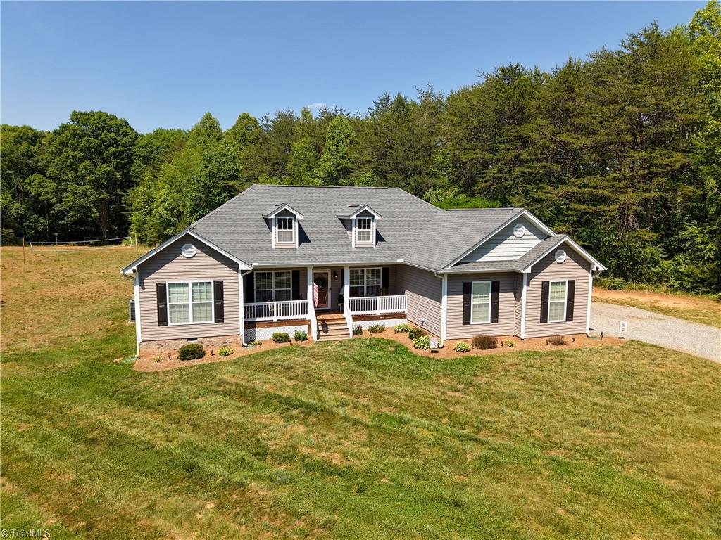 552 Tom Hunter Road Property Photo 1