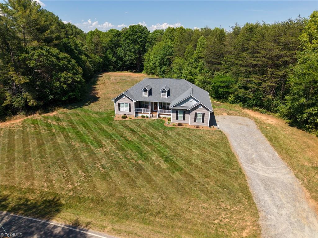 552 Tom Hunter Road Property Photo 5