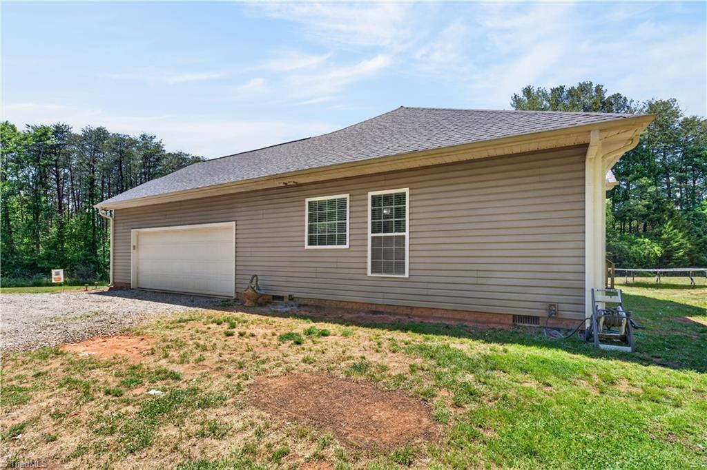 552 Tom Hunter Road Property Photo 9