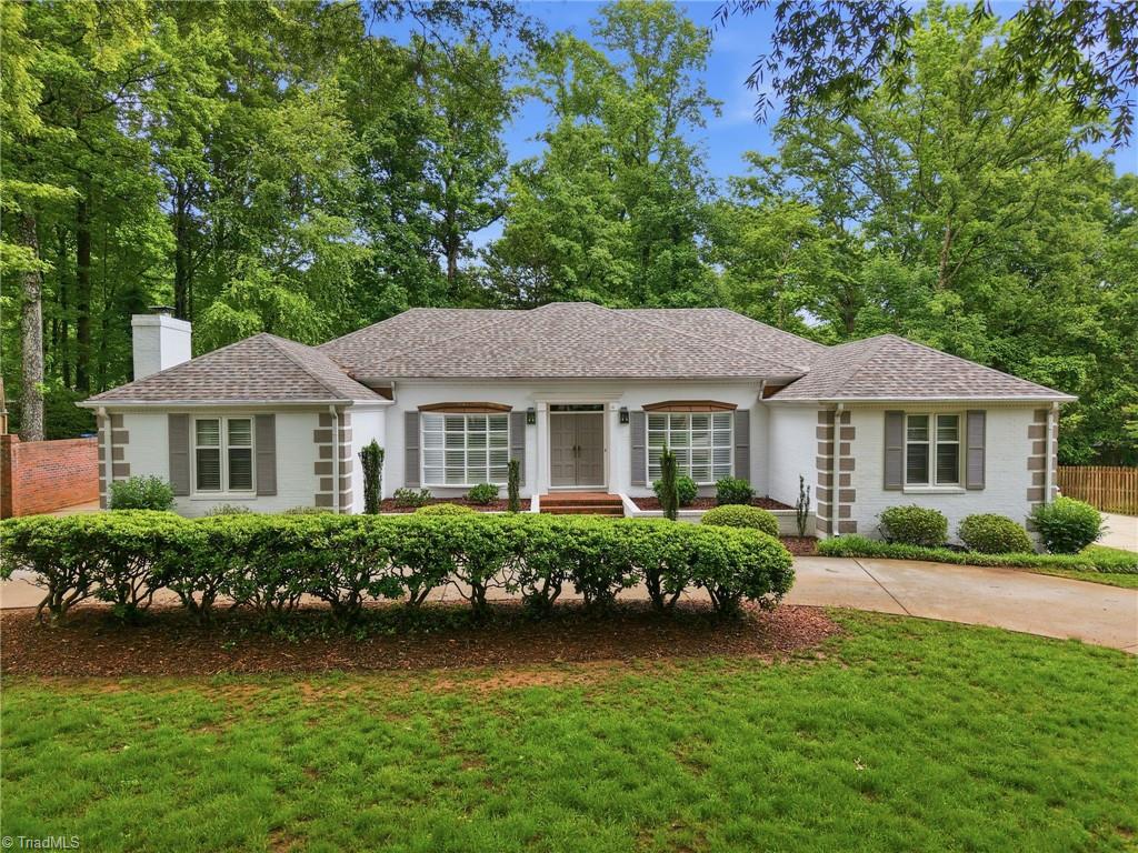 702 Westminster Drive Property Photo 2