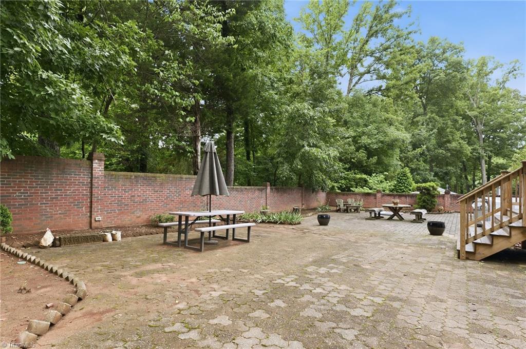 702 Westminster Drive Property Photo 39