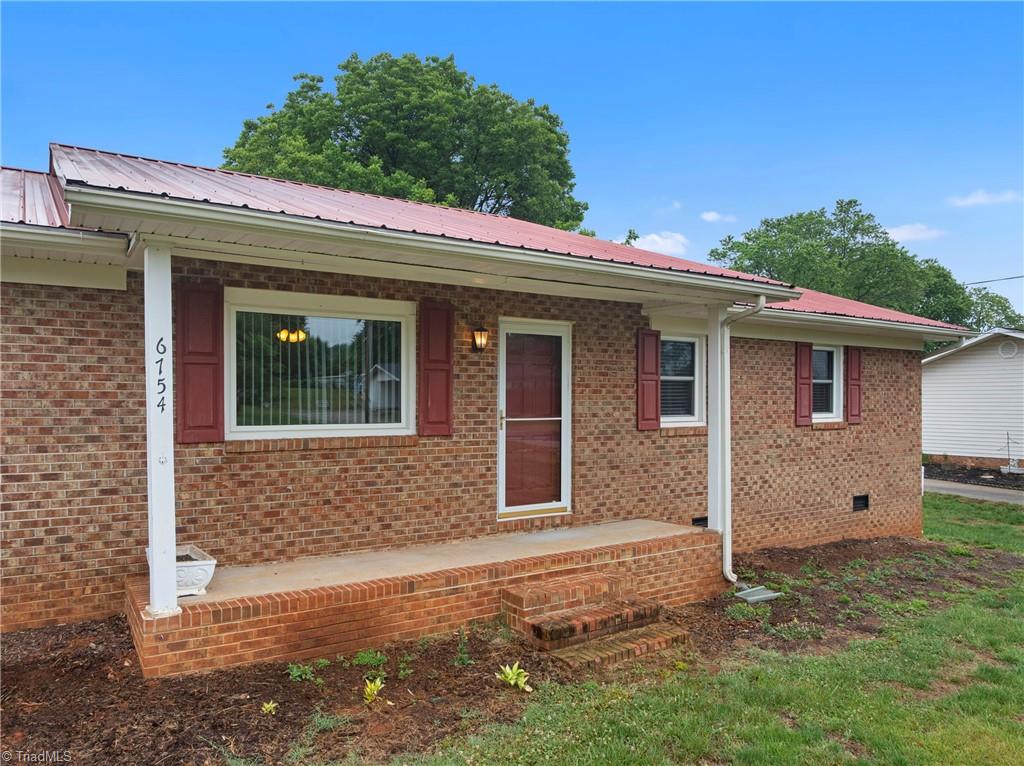 6754 Rosewood Drive Property Photo 1