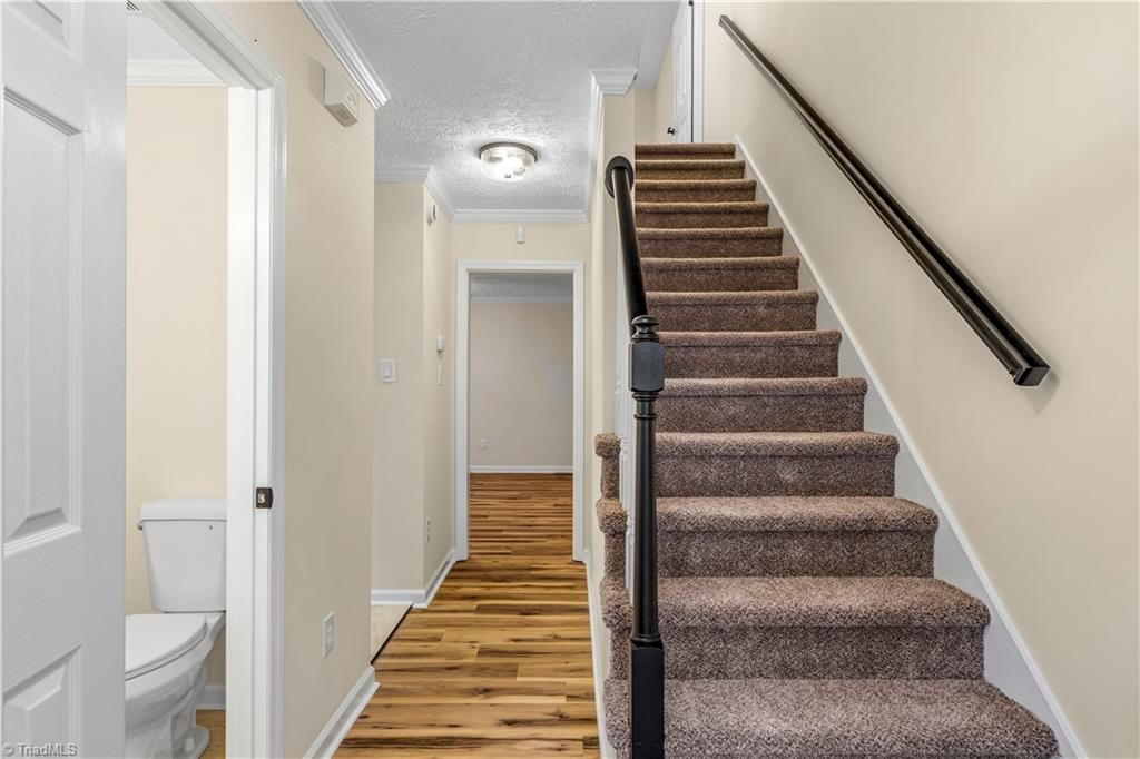246 Hampton Road # 8b Property Photo 2