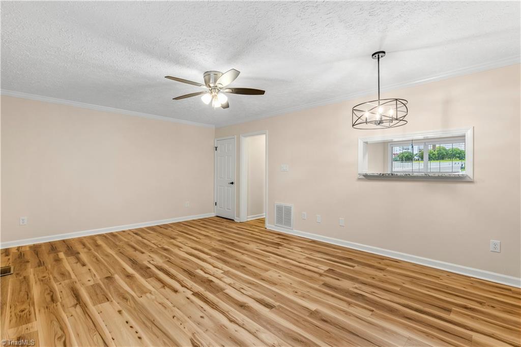 246 Hampton Road # 8b Property Photo 10