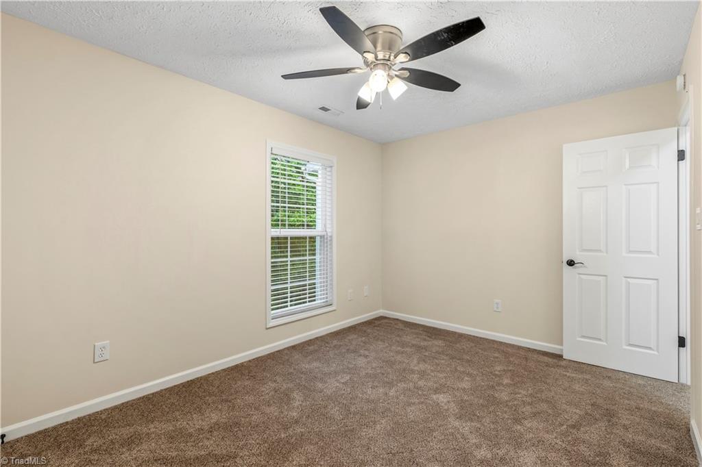 246 Hampton Road # 8b Property Photo 16