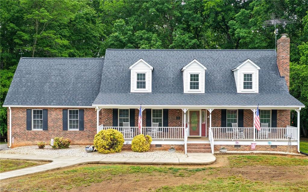 296 Cothran Hicks Road Property Photo 1