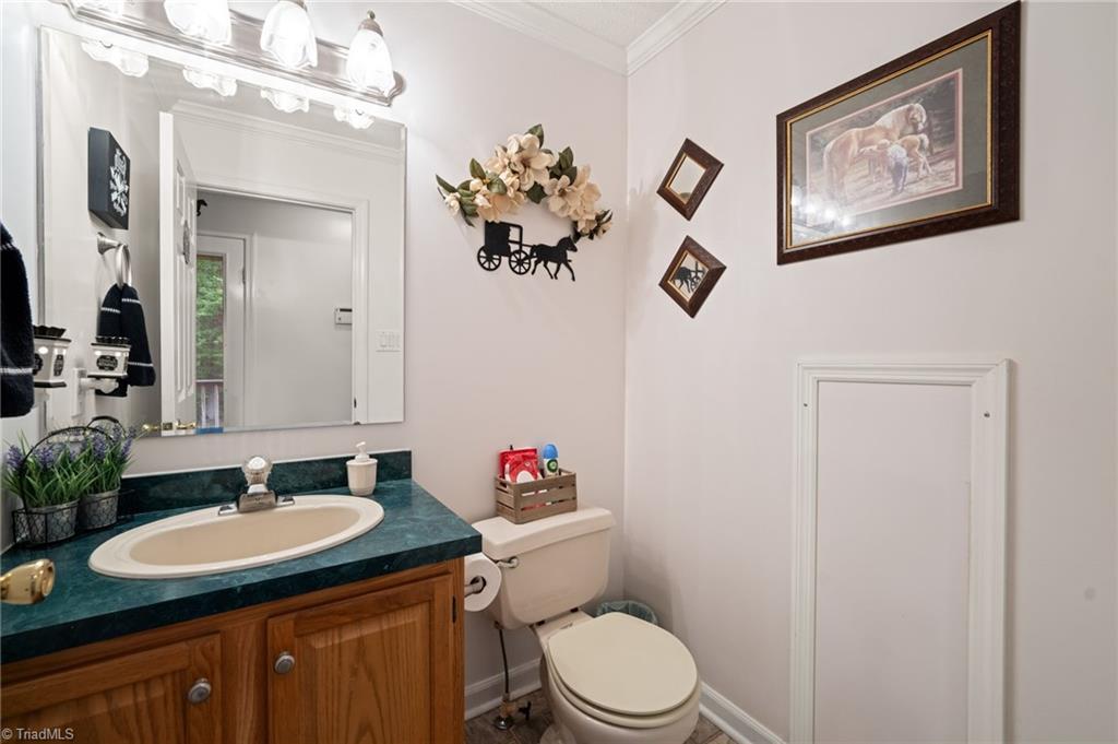 296 Cothran Hicks Road Property Photo 15
