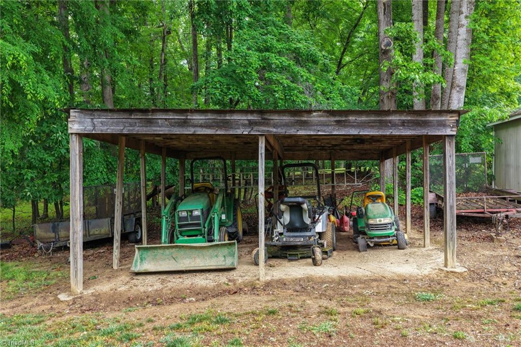 296 Cothran Hicks Road Property Photo 47