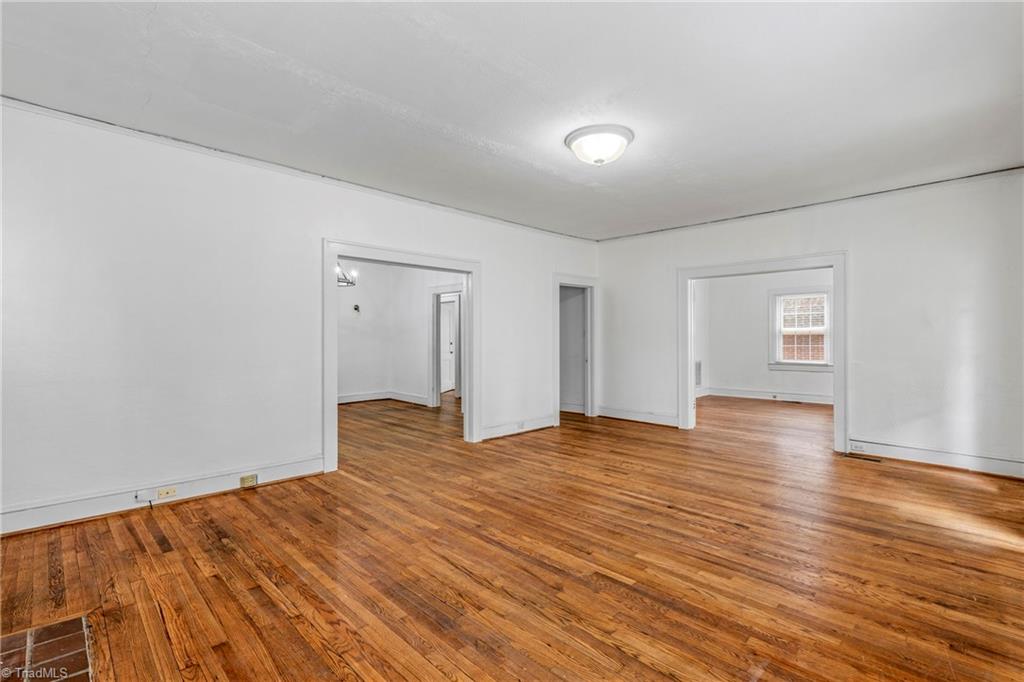 1915 W Academy Street Property Photo 7