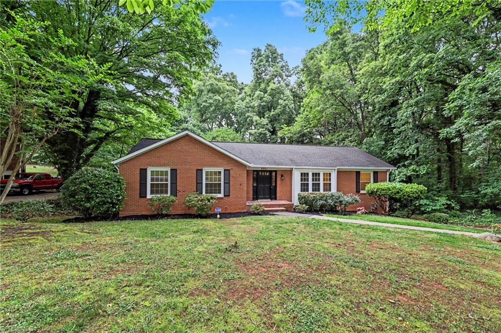 5021 Eastwin Drive Property Photo 3