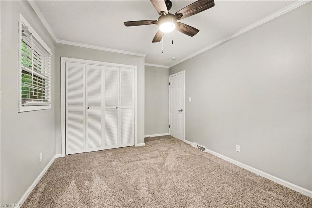 5021 Eastwin Drive Property Photo 18